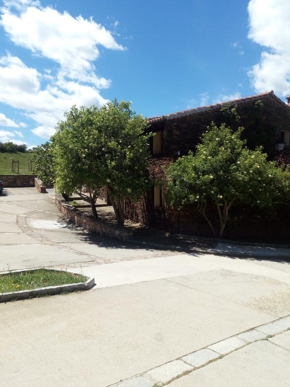 Gasthaus El Egio Cervera de Buitrago Exterior foto